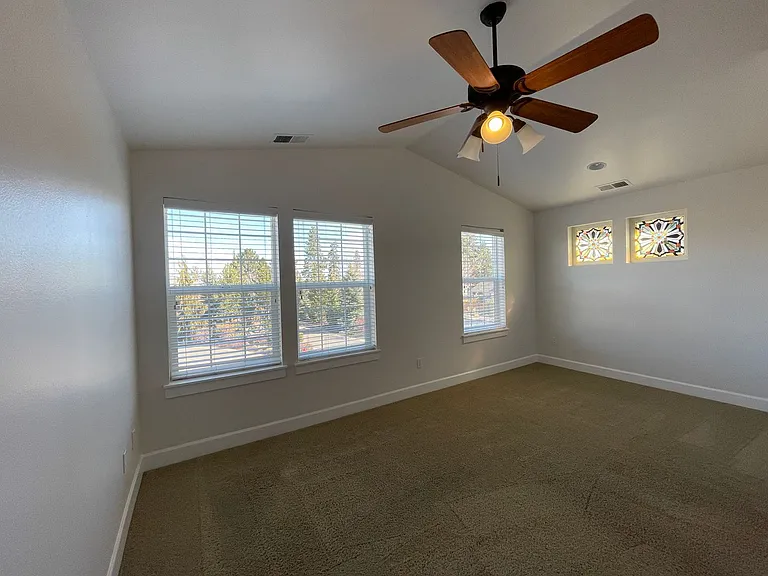 918 SW Vantage Point Way — Photo 19