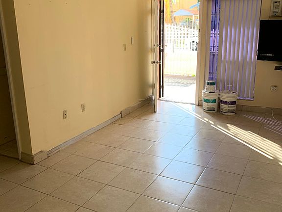 3rd image of 443 NW 13th Ave APT 2