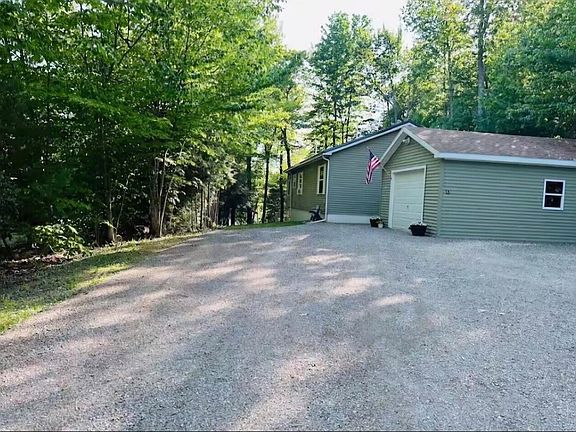 3rd image of 43 Luckman Drive