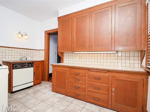 5th image of 212 Kreitzer Ave