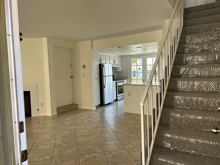 575 E St #3 — Photo 9