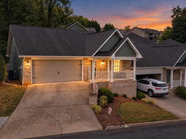 22 Hiddenbrook Ln #22, Johnson City, TN 37615