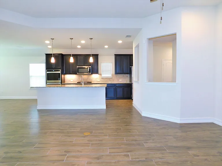 1321 Millican Ln — Photo 9