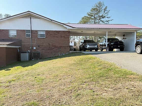 3rd image of 1802 E Highway 32