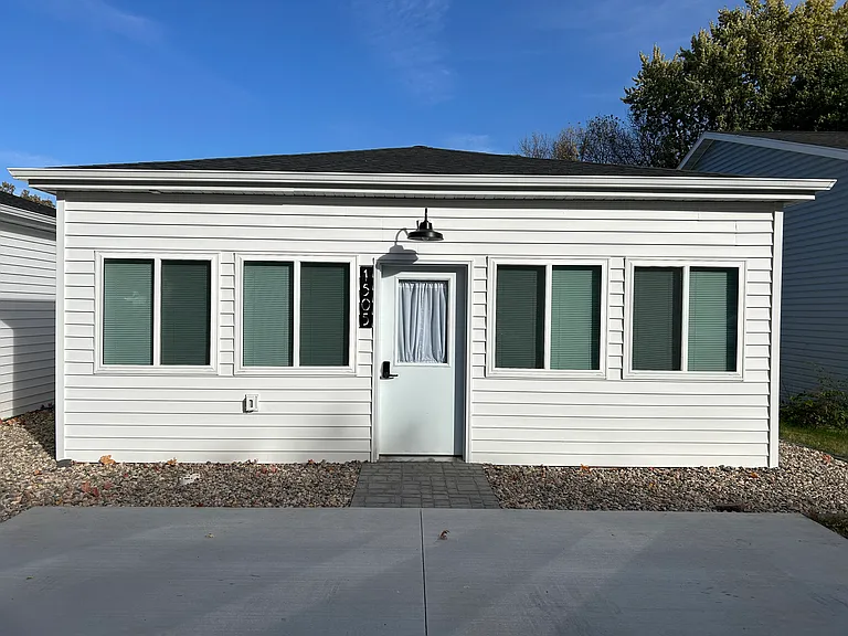 1505 Erie Ave — Photo 10