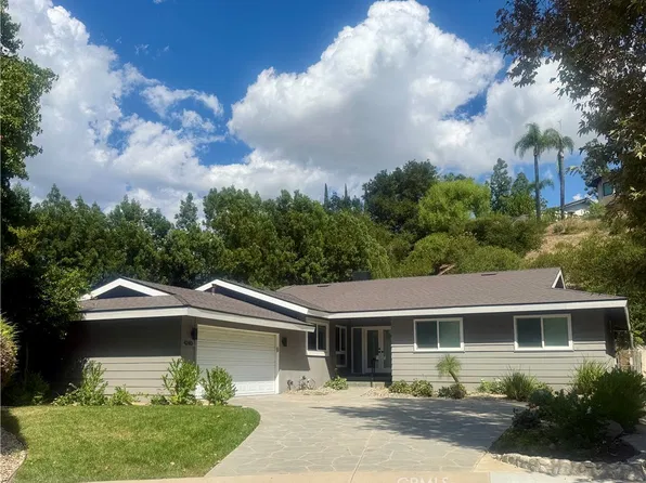 4240 Kingfisher Rd, Calabasas, CA 91302