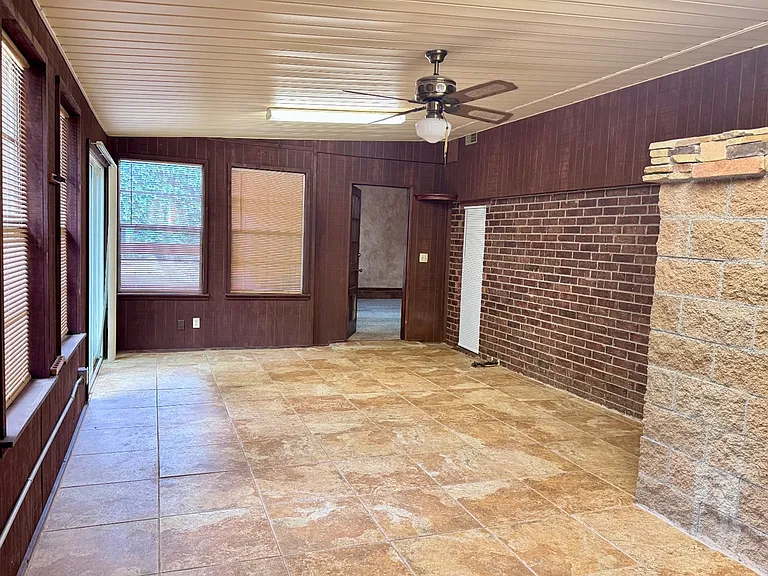 3812 NE 142nd Cir — Photo 13