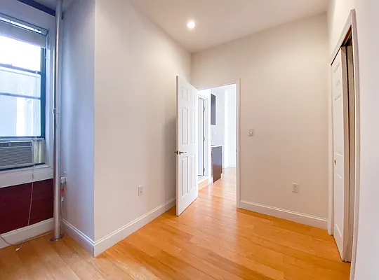 Rented by Kahen Properties | media 14