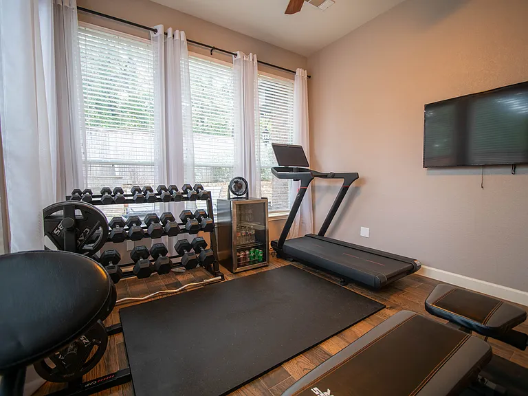 1580 Bonham Pkwy — Photo 32