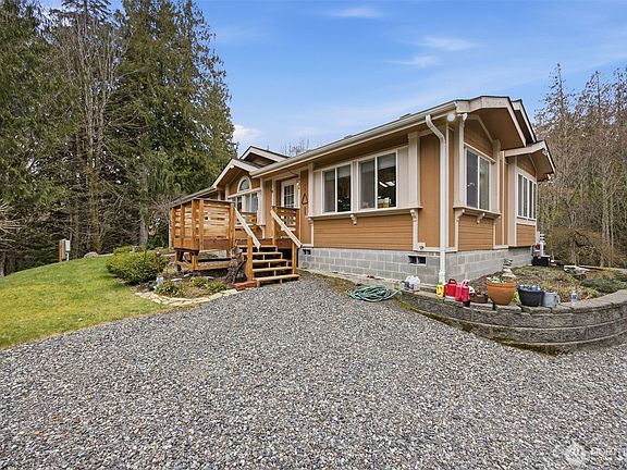 2nd image of 1904 Yew Street Road