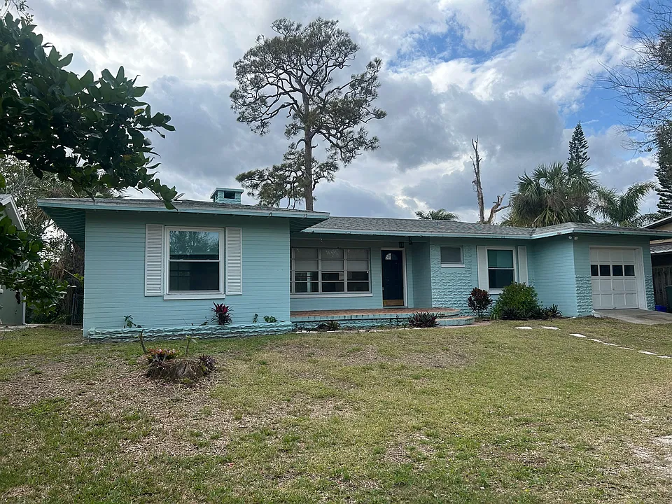 1503 N Peninsula Dr