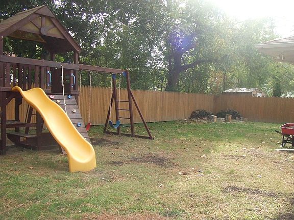 Large Fenced in backyard