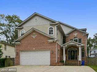 5610 Greentree Rd, Bethesda, MD 20817