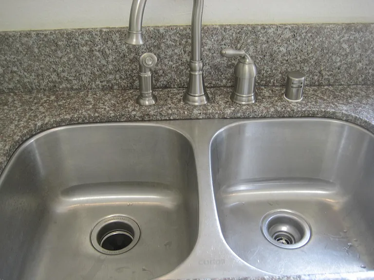 New stainless steel sink, and faucets