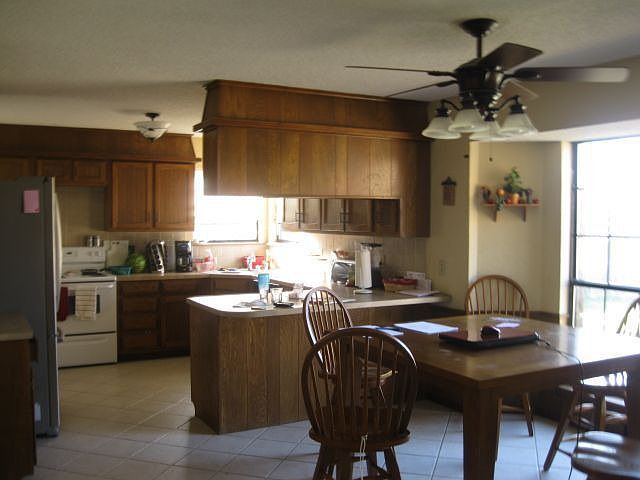 2nd image of 2404 W Washington Pl