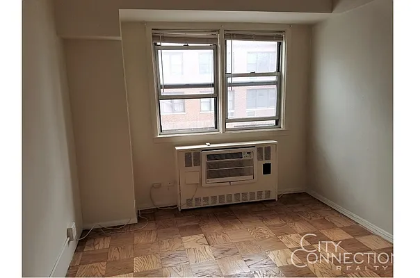 Rented by City Connections Realty | media 7