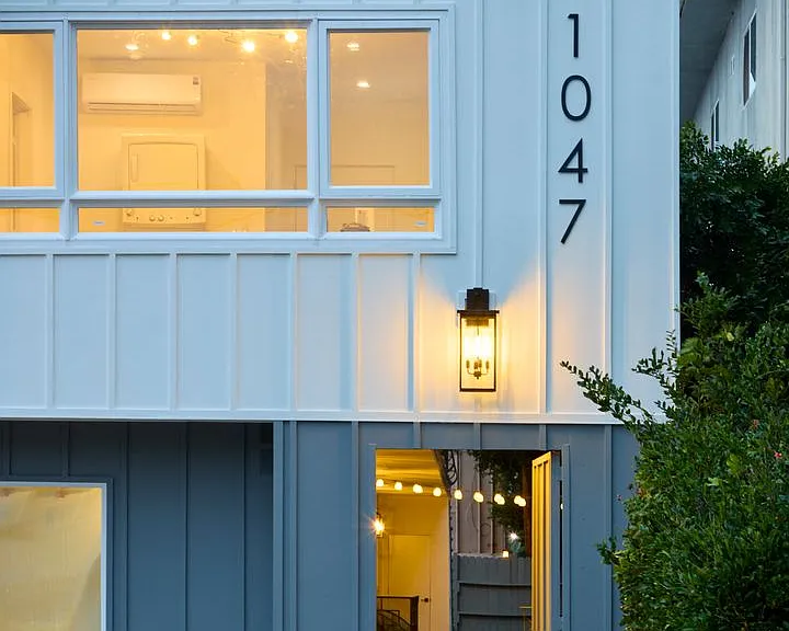 1047 N Sierra Bonita Ave — Photo 20
