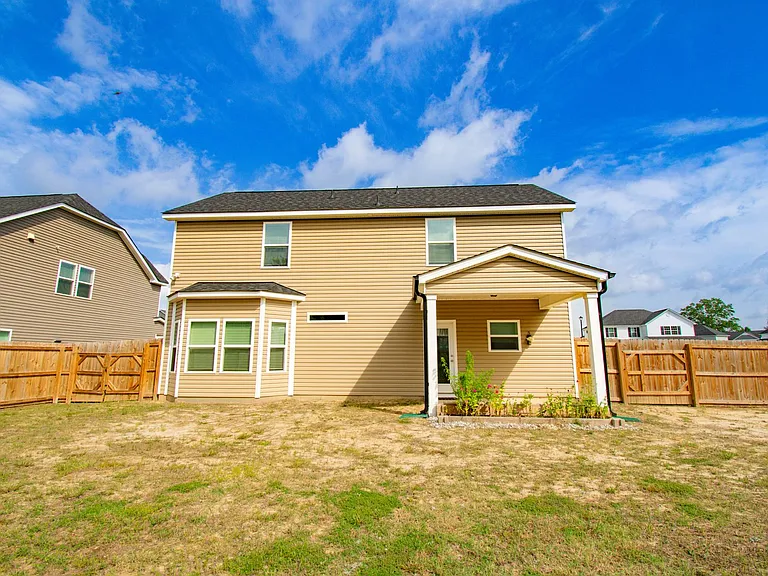 5611 Pondhaven Dr — Photo 32