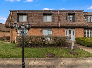 3219 Chestnut Dr #1, Flossmoor, IL 60422