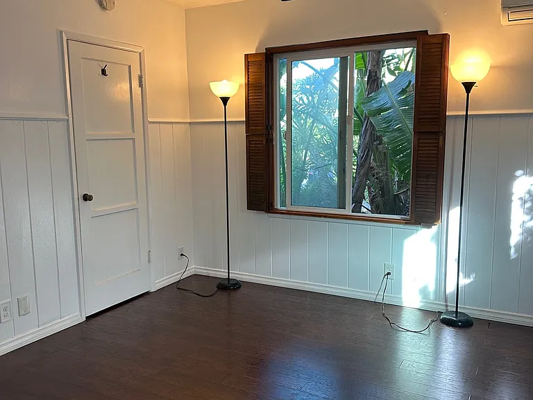 5809 Fulton Ave — Photo 18