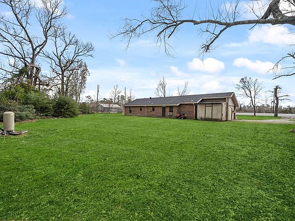 2nd image of 16643 Fm 1485 Rd