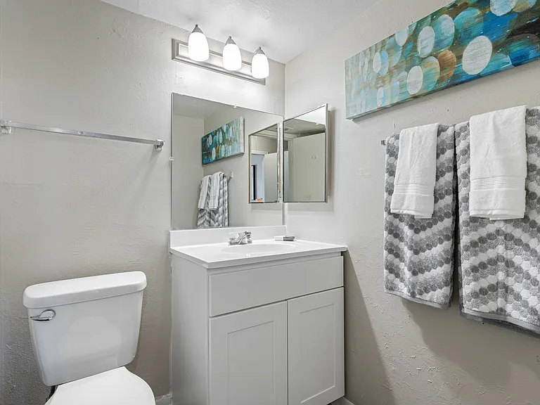 Enclave at Sabal Pointe Apartments — Photo 30