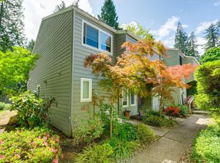 4880 SW Scholls Ferry Rd APT 17, Portland, OR 97225