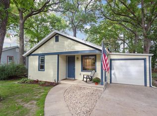 6510 Oakwood Pl, Middleton, WI 53562