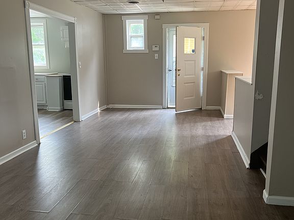 2nd image of 6 Schley Pl