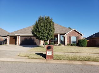 4416 Melrose Dr, Moore, OK 73160