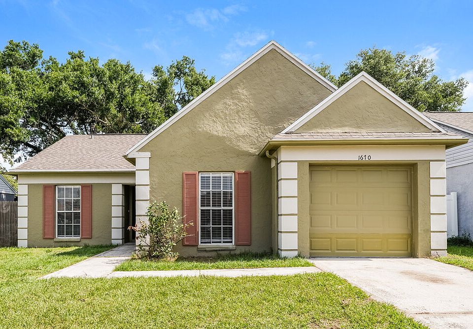 1st image of 1670 Palm Leaf Dr