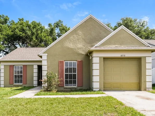 1670 Palm Leaf Dr, Brandon, FL 33510