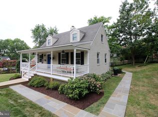 2418 N Dickerson St, Arlington, VA 22207