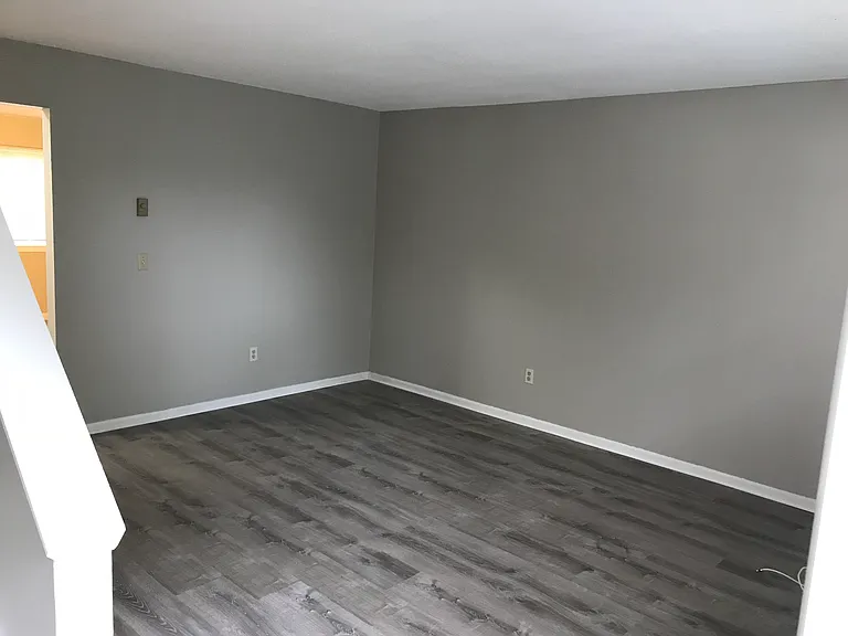 497 Scott Rd #11 — Photo 6