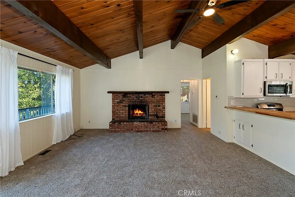 129 Zermat Dr — Photo 2