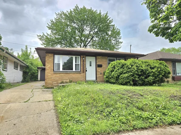 9829 W Lincoln AVENUE, West Allis, WI 53227