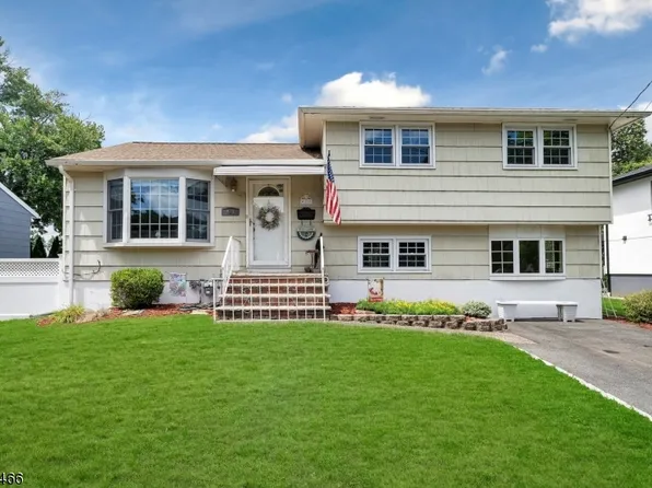 421 Dewey Ave, Saddle Brook Twp., NJ 07663
