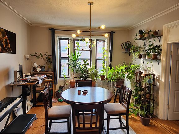 2nd image of 2672 Kennedy Blvd #301