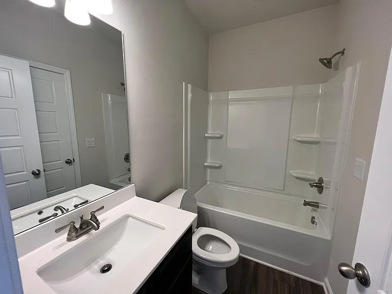 1592 Dover Creek Ln — Photo 5