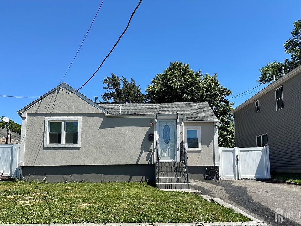 1st image of 92 Woodland Dr