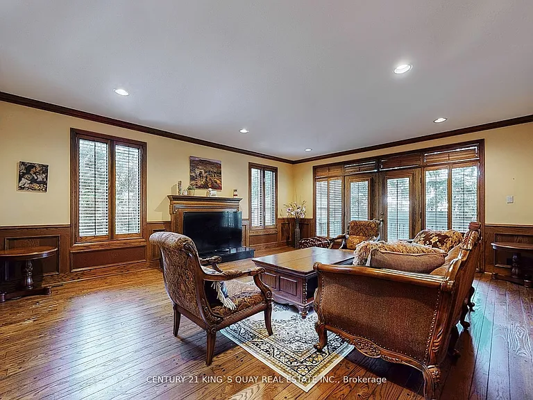 20 Limcombe Dr — Photo 7
