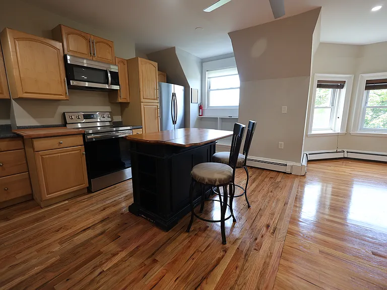 318 Tappan St #3 — Photo 4