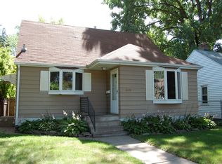 2648 Abbott Ave N, Robbinsdale, MN 55422