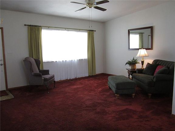 3rd image of 517 Glenn Ave