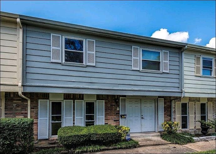 2nd image of 10829 Sandpiper Dr
