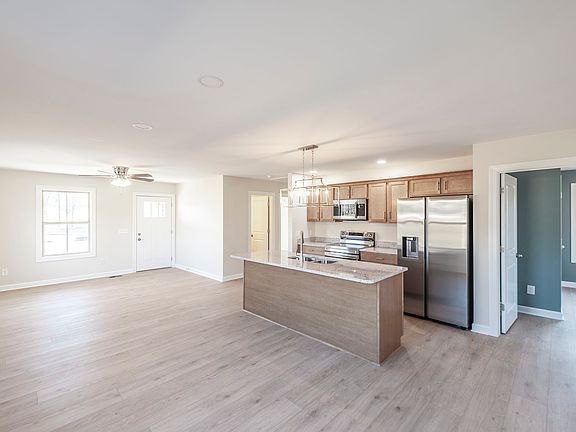 4th image of 3007 Thompson Ln