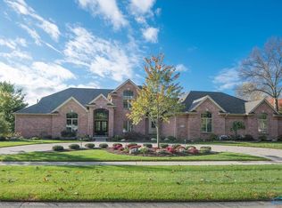 9101 Orchard Lake Rd, Holland, OH 43528