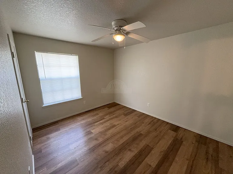 621 Deloris Dr — Photo 6