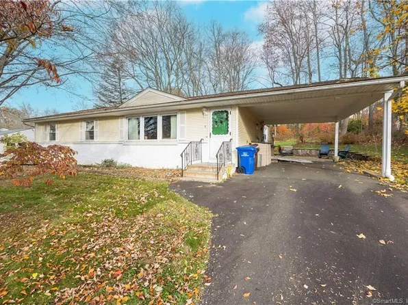 7 Birchwood Road, North Branford, CT 06472