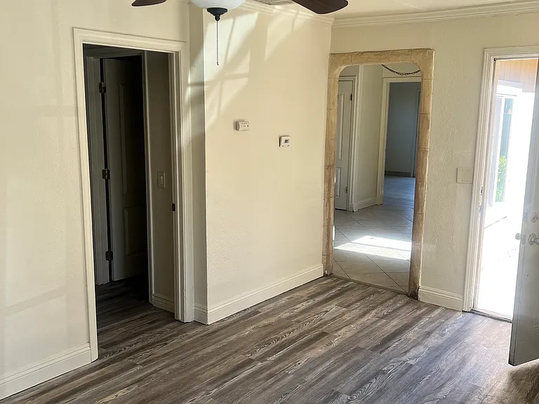 224 Pennsylvania Ave #B — Photo 1